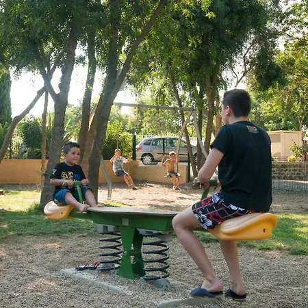 Camping Le Pin Parasol Campingplads Saint-Thibéry
