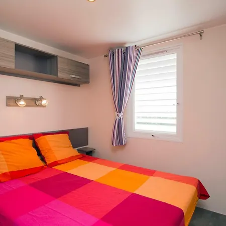 Camping Le Pin Parasol 3*